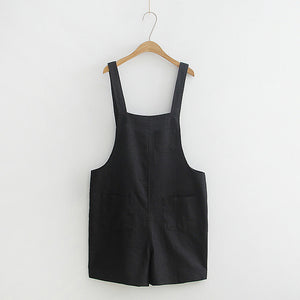 The mustard dungarees overallshorts.