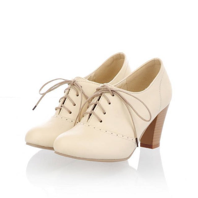 Lace up Pointed toe  ankle boots